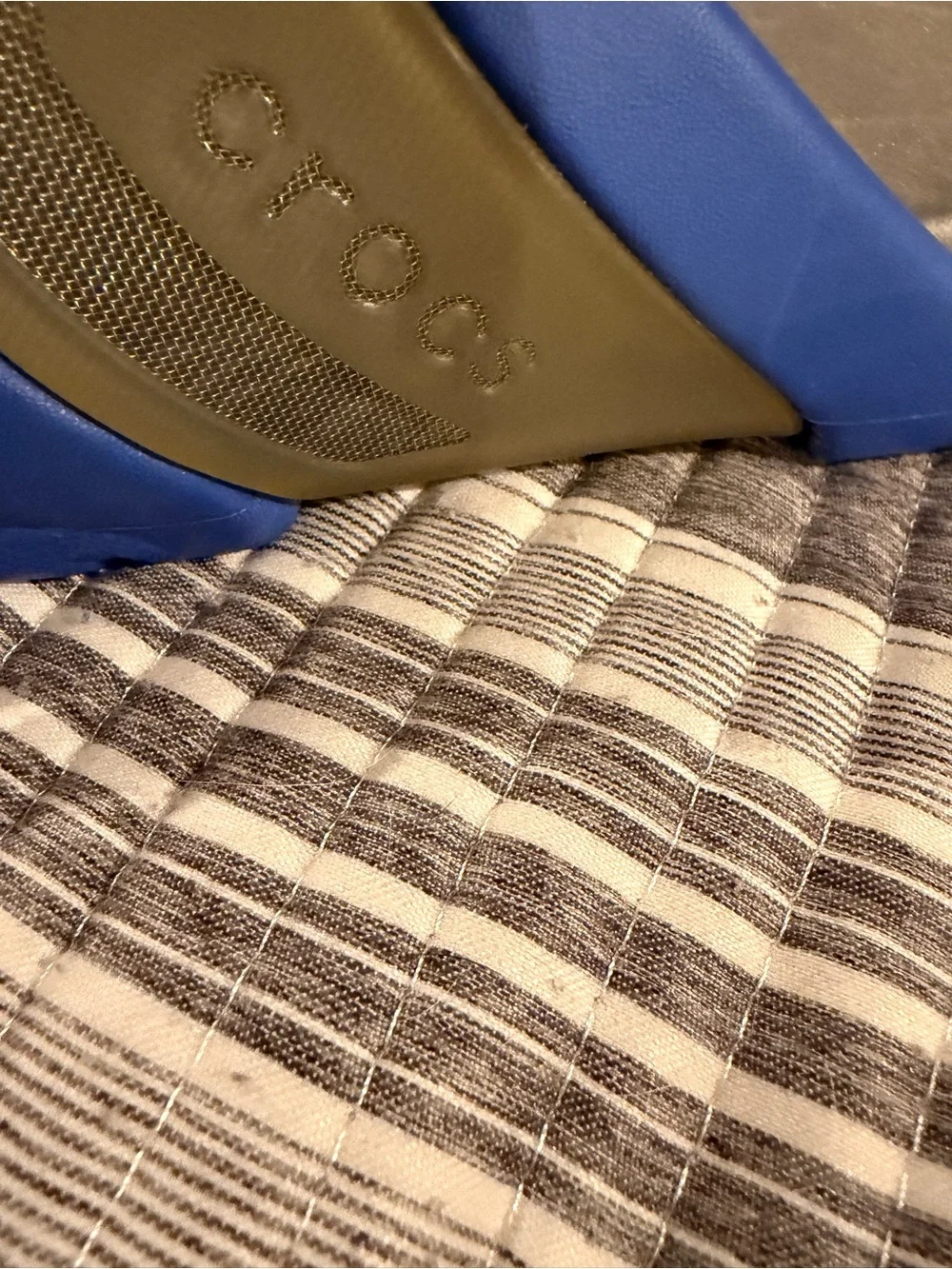 NWOT Crocs Men’s 9/women’s 11 Blue and Gray Slide Sandals